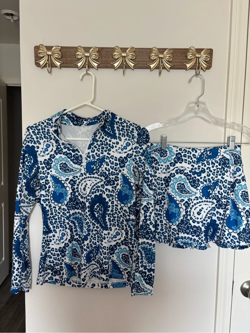 Gottex Blue and White Paisley Zip-Front Top with skort set